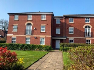 Flat to rent in Kestrel Court, Burntwood WS7