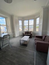 Flat to rent in Moat Place, Slateford, Edinburgh EH14