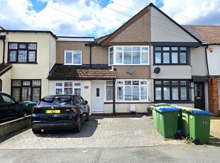 Flat to rent in Ramillies Road, Sidcup, Kent DA15