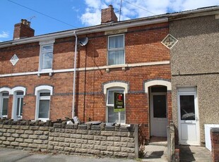 Flat to rent in Redcliffe Street, Swindon SN2