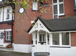 Flat to rent in Tudor Lodge, Poole BH14