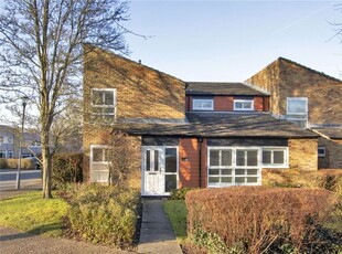 Link-detached house to rent in Lambardes, New Ash Green, Longfield, Kent DA3