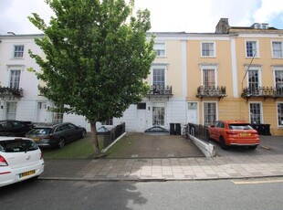 Maisonette to rent in St. Pauls Road, Clifton, Bristol BS8