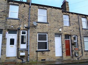 Property to rent in Cross Cottages, Marsh, Huddersfield HD1