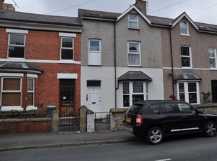 Property to rent in Park Road, Colwyn Bay LL29