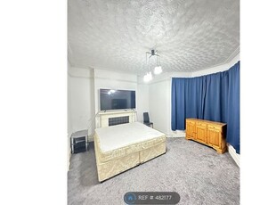Room to rent in Blythswood Road, Ilford IG3