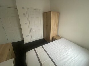 Room to rent in Earlsdon Avenue North, Coventry CV5