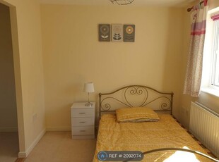 Room to rent in Foxglove Way, Cambridge CB4