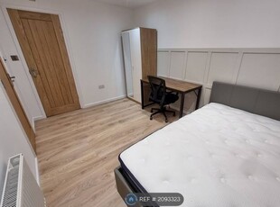 Room to rent in John Rous Avenue, Coventry CV4