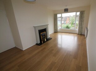 Semi-detached bungalow to rent in Chatsworth Cresent, Pudsey LS28