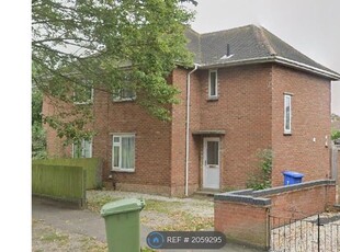 Semi-detached house to rent in Little John Road, Norwich NR4
