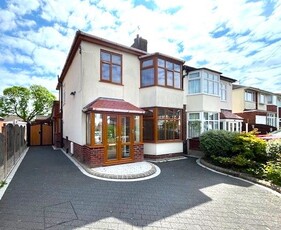 Semi-detached house to rent in Marina Drive, Fulwood, Preston PR2