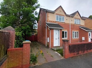 Semi-detached house to rent in Windmill Avenue, Salford M5