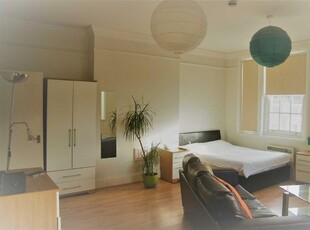 Studio apartment for rent in South Hampstead, NW3
