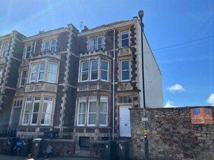 Studio flat for rent in College Road, Clifton, Bristol, BS8