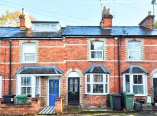 Terraced house to rent in Albert Road, Henley-On-Thames RG9