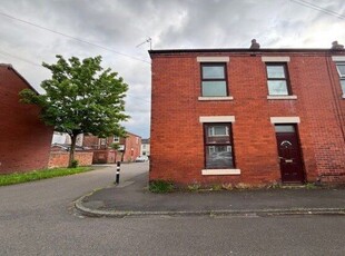 Terraced house to rent in Clarence Street, Leyland PR25