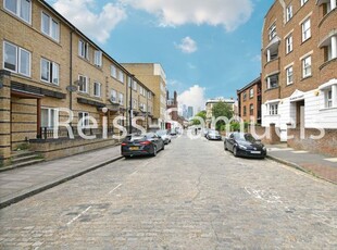 Terraced house to rent in Ferry Street, Isle Of Dogs, Isle Of Dogs, Docklands, London E14
