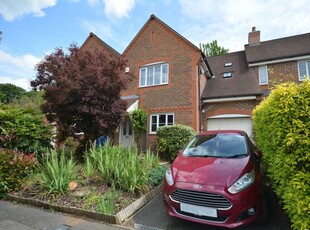 Terraced house to rent in Forelands Way, Chesham, Buckinghamshire HP5