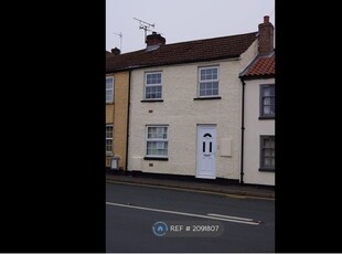 Terraced house to rent in High Street, Messingham, Scunthorpe DN17