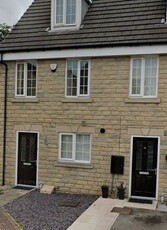 Terraced house to rent in Newhall Park Drive, Bradford BD5