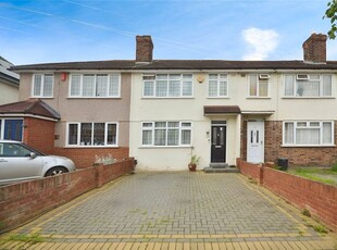 Terraced house to rent in Northwood Avenue, Hornchurch, Essex RM12