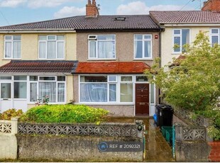 Terraced house to rent in Oakley Road, Bristol BS7