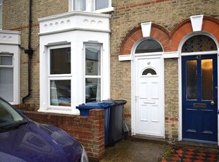 Terraced house to rent in Ross Street, Cambridge CB1