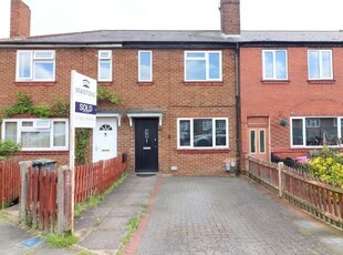 Terraced house to rent in Solway Road South, Luton, Bedfordshire LU3