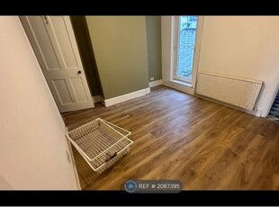 Terraced house to rent in Upper Luton Road, Chatham ME5