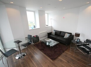 1 bedroom apartment for rent in The Heart, Blue Media City Uk M50
