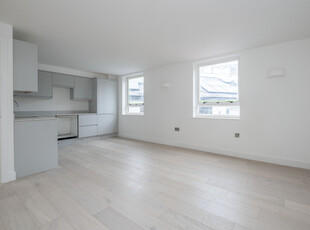 1 bedroom property for sale in Torriano Mews, London, NW5