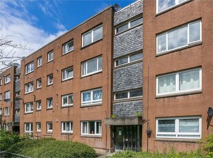 2 bed second floor flat for sale in Leith Links