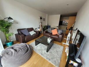 2 bedroom apartment for rent in Apt 3.01 :: Flint Glass Wharf, M4