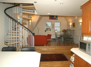 2 bedroom apartment for rent in Heaton Gardens, Heaton Moor Road, SK4