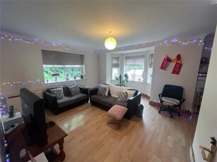 2 bedroom flat for rent in Brigadier Close, Manchester, M20