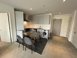 2 bedroom flat for rent in Burlington Square, Boundary Lane, Manchester, Greater Manchester, M15