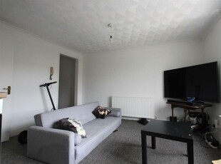 2 bedroom flat for rent in Richmond Place, Brighton, BN2