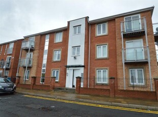 2 bedroom flat for rent in St Wilfrids Street, Hulme, Manchester, M15