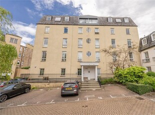 3 bed third floor flat for sale in Dalry