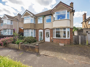 3 bedroom property for sale in Frankland Road, Croxley Green, WD3