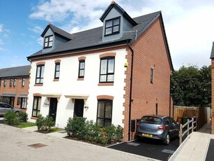 3 bedroom semi-detached house for rent in Kensington Close, Heaton Moor, SK4 4SB, SK4