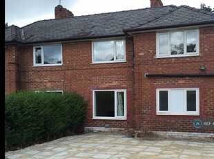 3 bedroom semi-detached house for rent in Manchester, Wythenshaw, M22