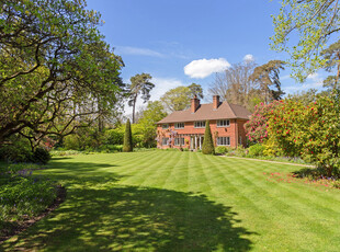 5 bedroom property for sale in Woodhall Lane, Ascot, SL5