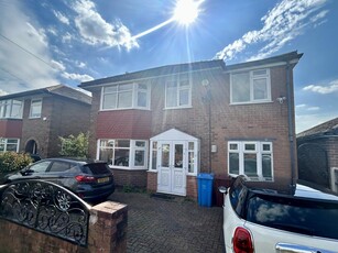 6 bedroom house for rent in Caxton Road, Fallowfield, M14