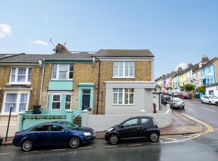7 bedroom terraced house for rent in Sutherland Road, Brighton, East Sussex, BN2