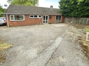 Bungalow for sale in Atherstone Road, Hartshill, Nuneaton, Warwickshire CV10