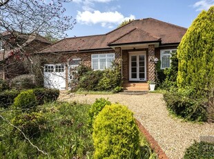 Bungalow for sale in Beacon Way, Rickmansworth, Hertfordshire WD3