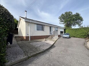 Bungalow to rent in Ashleigh Drive, Teignmouth TQ14