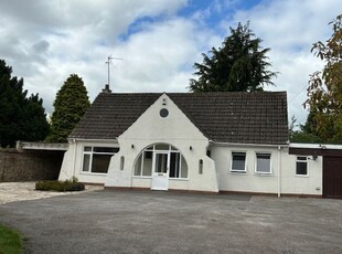 Bungalow to rent in Shardaroda, Church Lane, Tickhill, Doncaster, South Yorkshire DN11